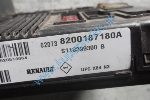 poistková skrinka na renault megane 2