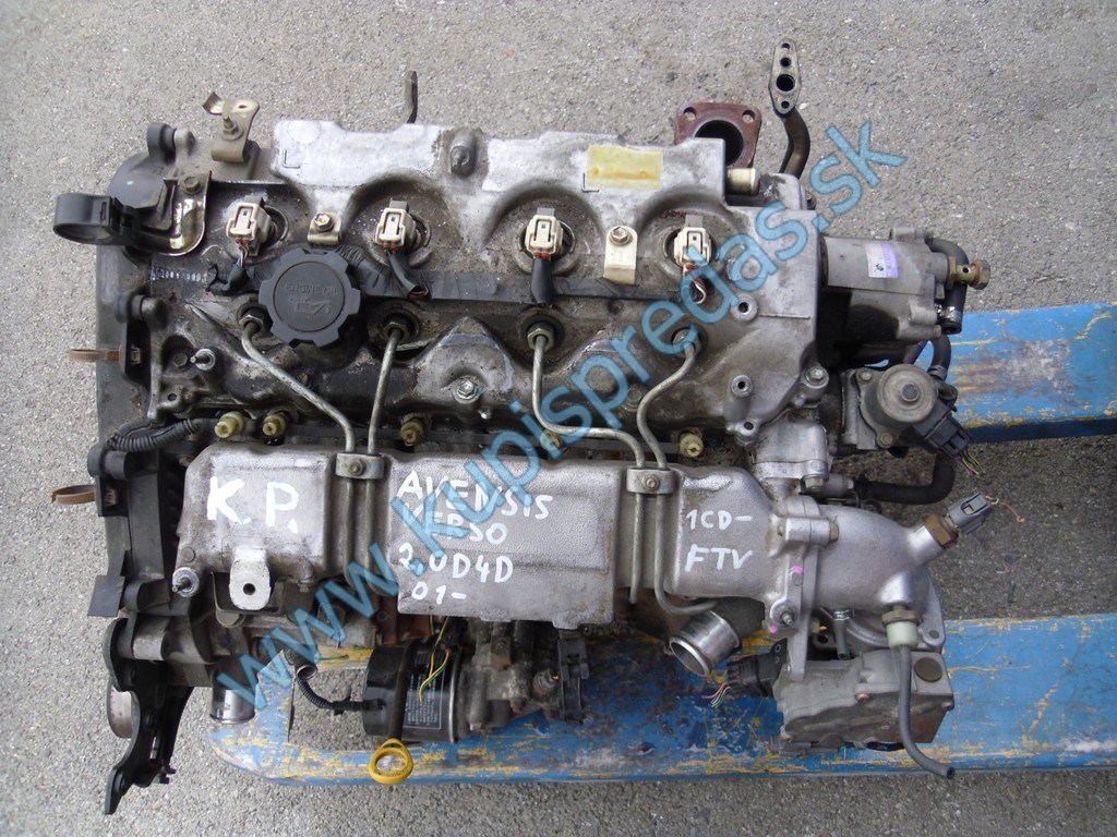 motor na toyotu avensis verso 2,0 d4d