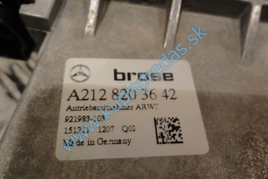 Motor kufrových dverí batožinového priestoru MERCEDES W212
