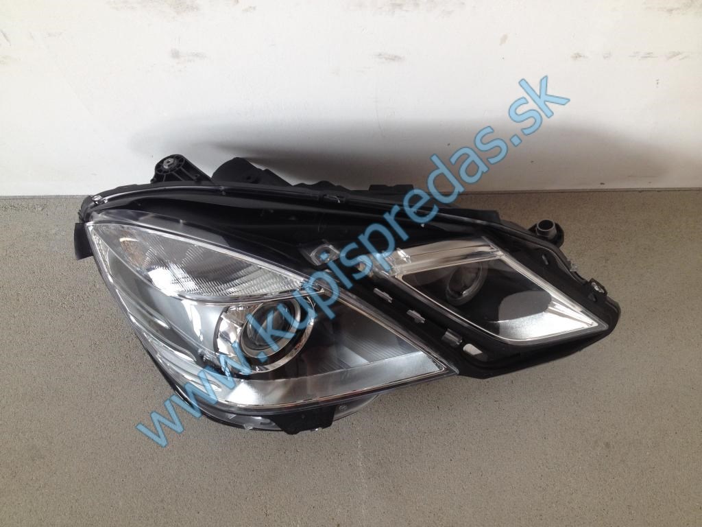Predné Xenon svetlo pravé MERCEDES E W212 6.3 AMG
