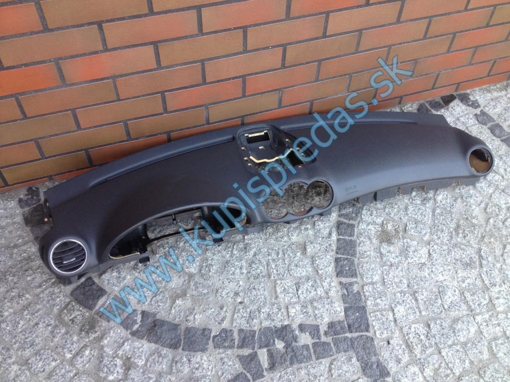 Palubná doska MERCEDES CLK W209