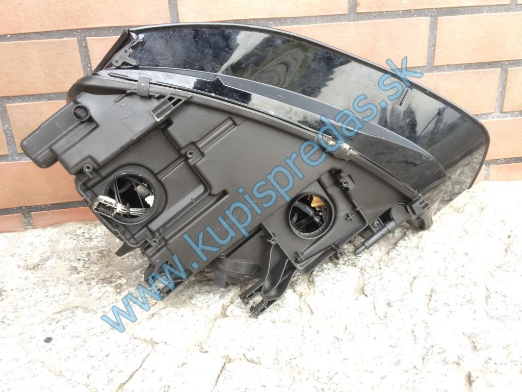 Predné Xenon svetlo pravé AUDI A4 8K0 B8Predné Xenon svetlo pravé AUDI A4 8K0 B8