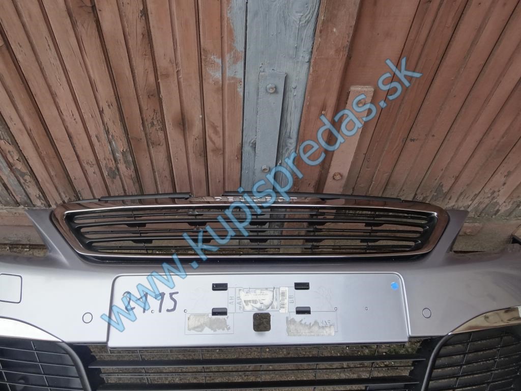 Predný nárazník Peugeot 308 LED PDC 