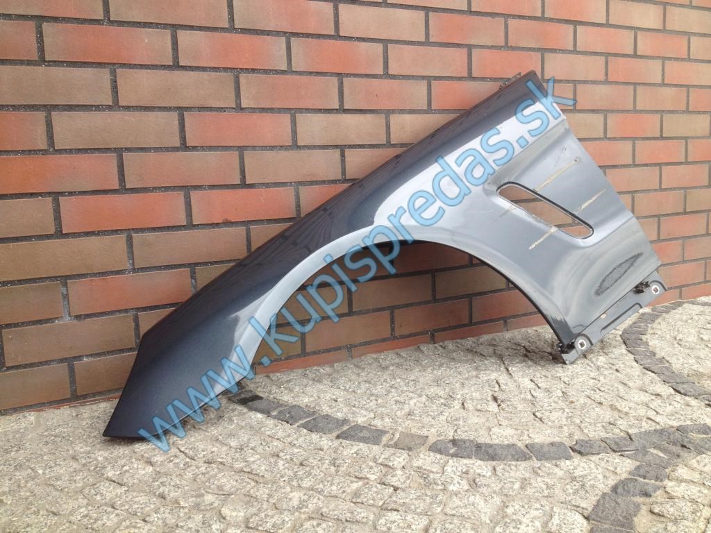 Predný ľavý blatník MERCEDES SL W231