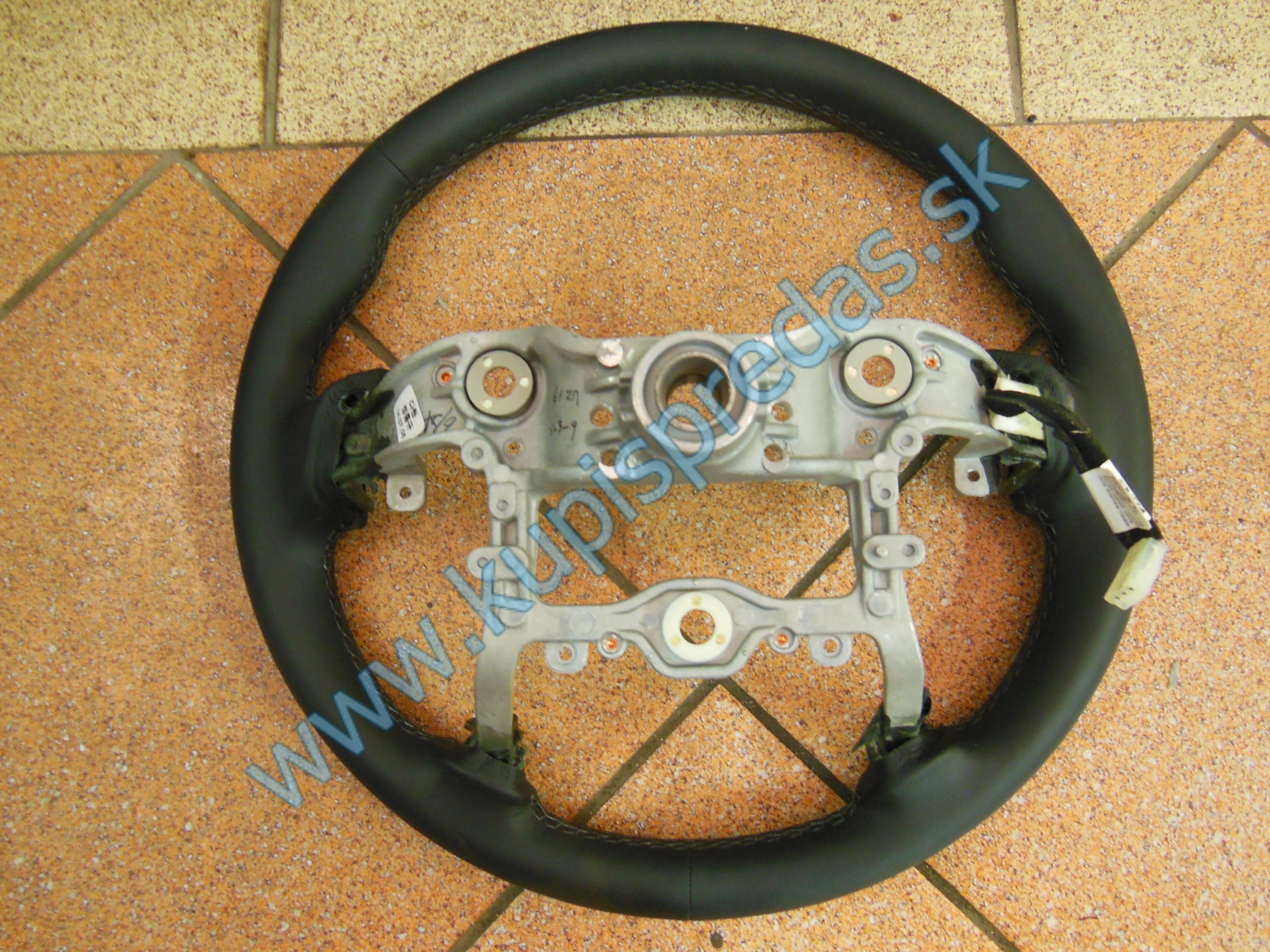 Vyhrievaný volant HYUNDAI i30 NOVÝ!