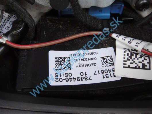 Vyhrievaný volant s lopatkami sekvenčného radenia BMW X5 F15 M-Packet 