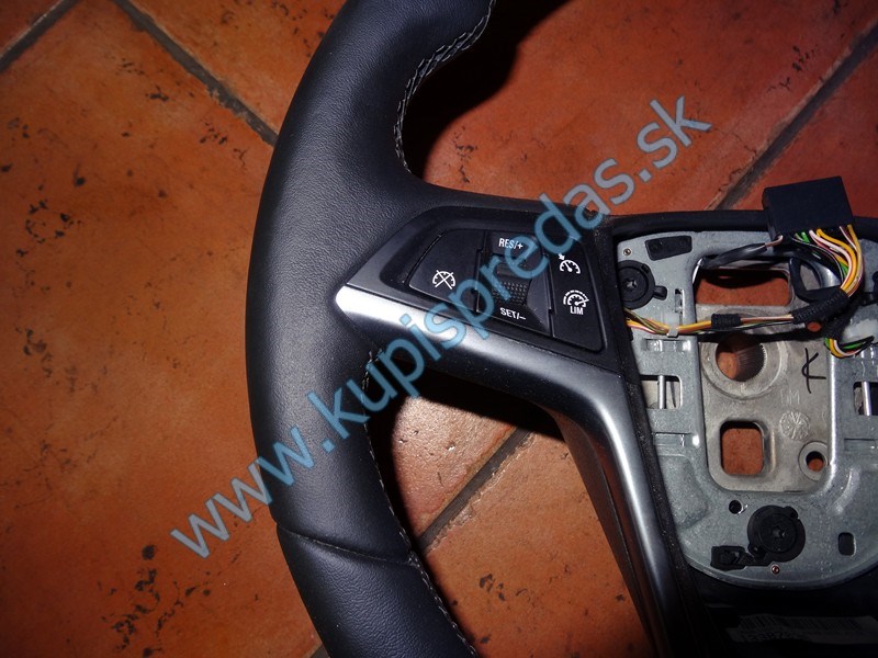 Vyhrievaný volant OPEL ASTRA 4 / GTC / ZAFIRA