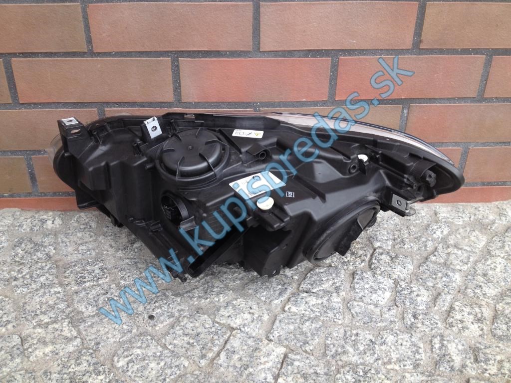 Predné Bi Xenon svetlo pravé BMW 1 F20 F21