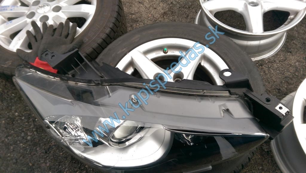 Predné Xenon svetlo pravé Mazda CX5 