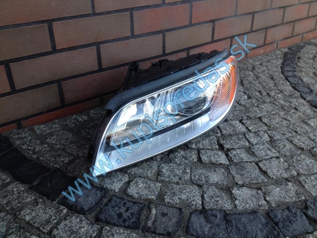 Predné ľavé Xenon svetlo VOLVO S80 V70 XC70  
