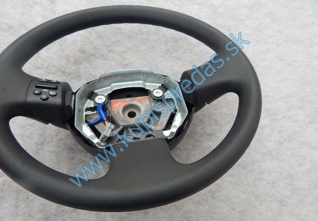 Volant Nissan Micra K12 