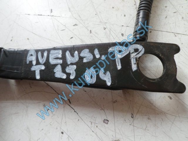 pravý predný zapínač pásu na toyotu avensis t25