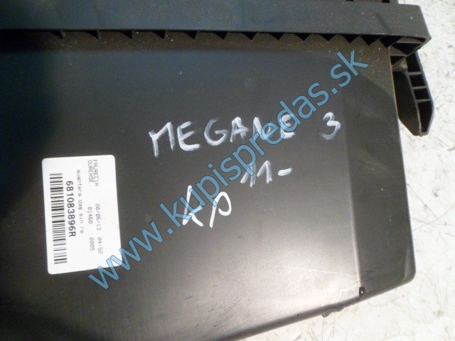 kastlík na renault megane III, odkladacia skrinka, 681083896R