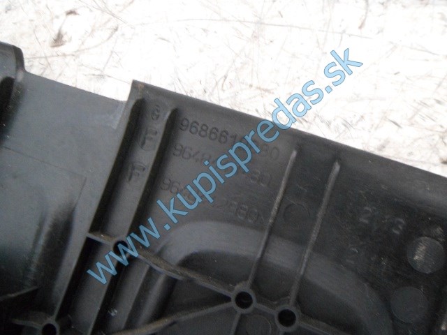 horný kryt na motor na citroen c3 1,4i 16V, 9686619880