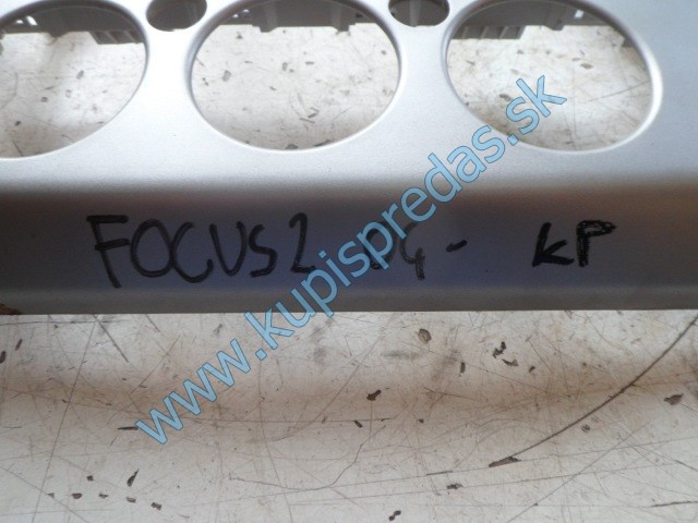 stredový plast ololo rádia na ford focus 2, 4M51-18522-ADW