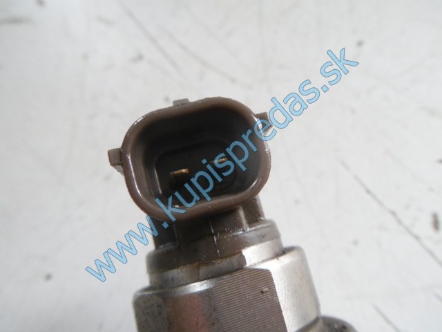 4ks tryska na motor na opel astru 4, J, 1,7cdti, 8-97376270-3