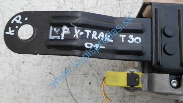 ľavý predný bezpečnostný pás na nissan x-trail t30 , 