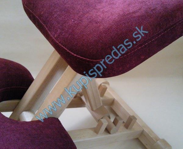 Stolička kľakačka WOODERGO z tvrdého masívu