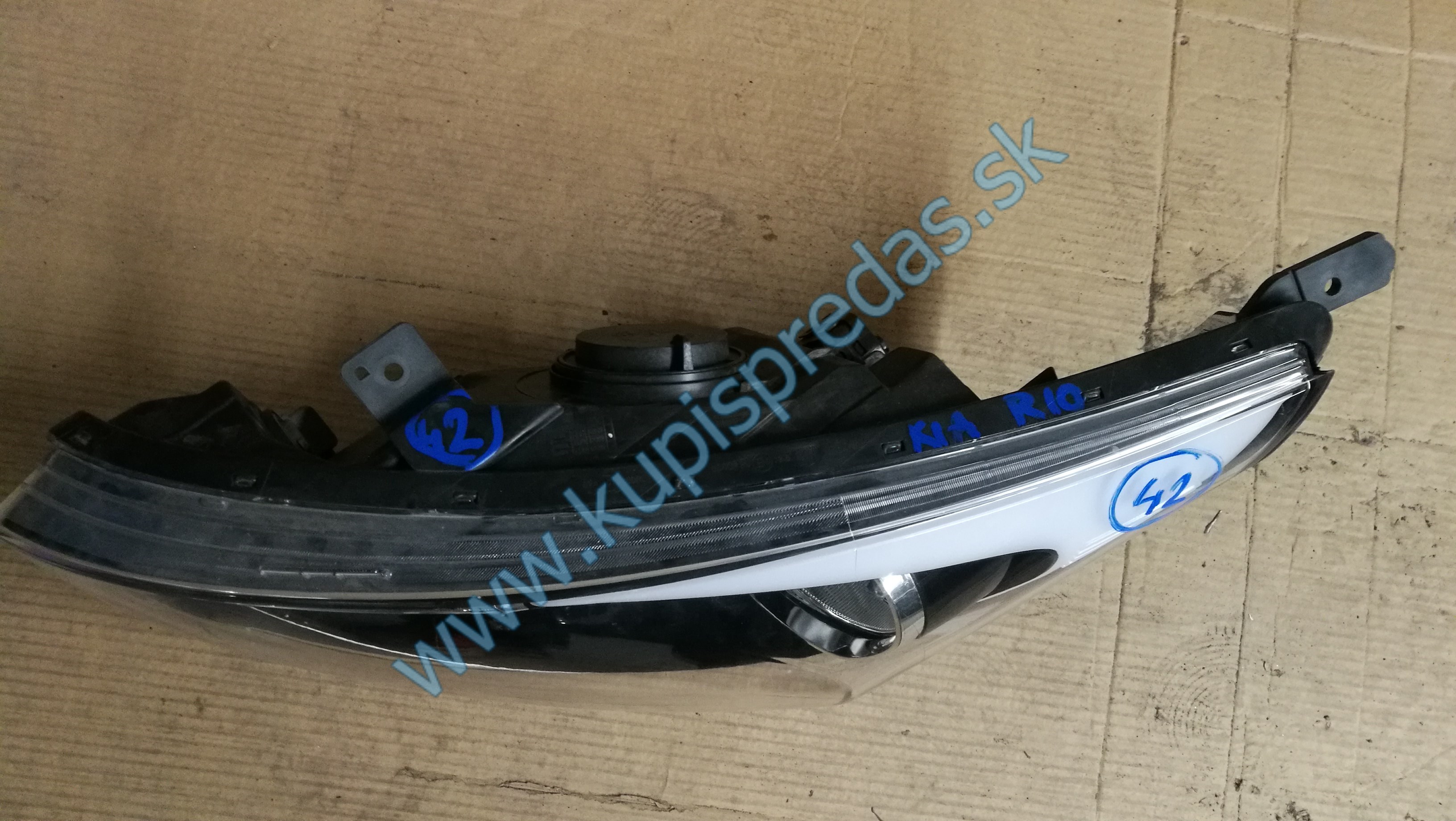KIA RIO PREDNE SVETLO