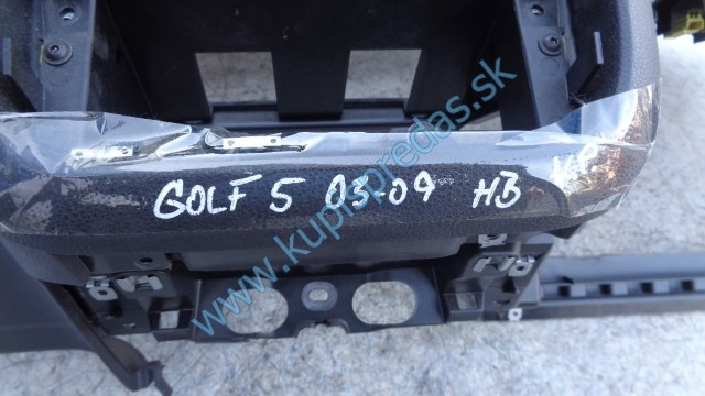 prístrojová doska na vw volkswagen golf 5, airbagy