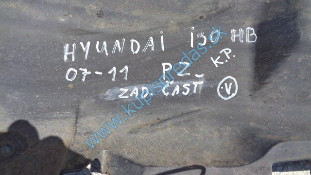 pravý zadný podblatník na hyundai i30 HB, 86825-2R000