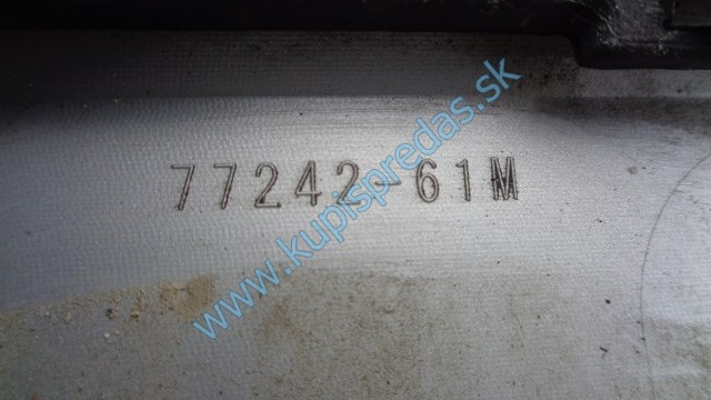 ľavý plastový kryt prahu na suzuki sx4 s-cross, 77242-61M, rezervované do 8.3.2025