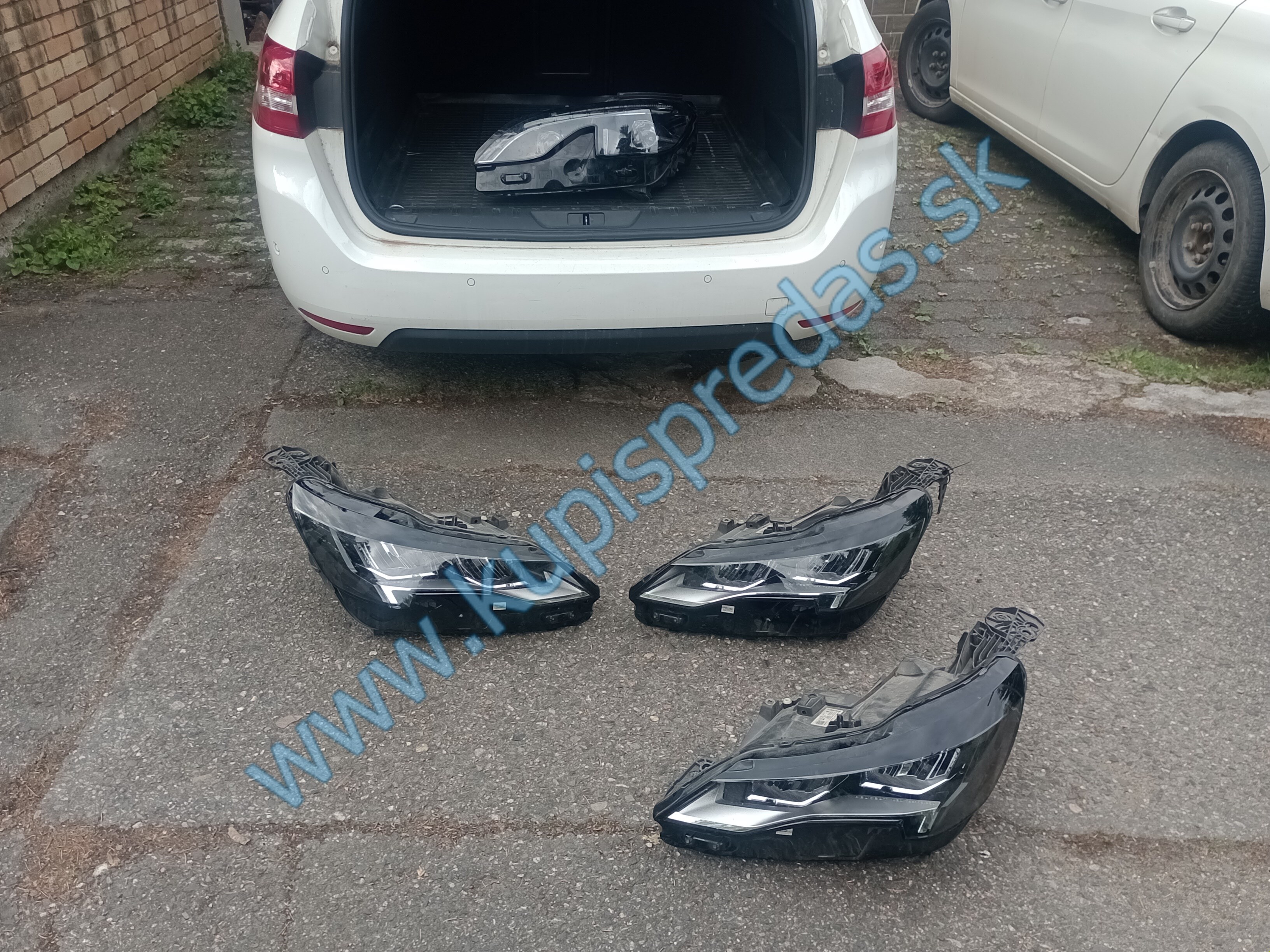 PEUGEOT 308 t9 od 2017 naraznik allure drzak + ocnoce
