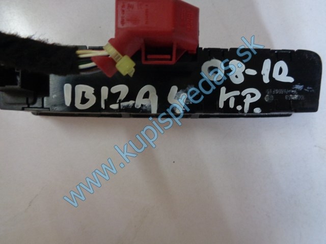 vypínač na výstražné smerovky na seat ibizu IV, 6J0927137