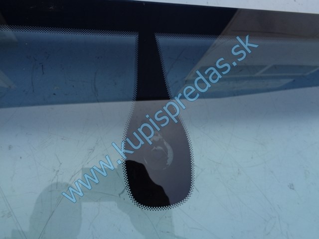 predné , čelné sklo na audi a6, 