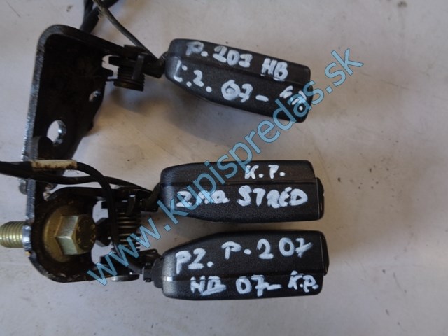 ľavý zadný , stredový zapínač pásu na peugeot 207, elektrický
