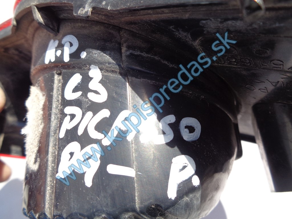 pravé zadné svetlo na citroen c3 picasso, 9681751680