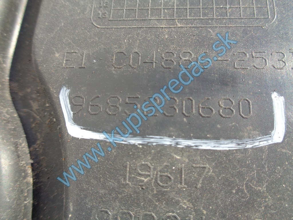 ľavý plast nasávania citroen c3 picasso, 9685230680