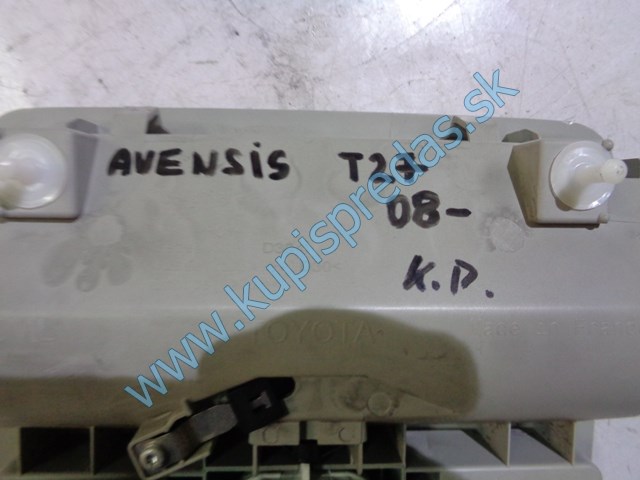 vnútorné osvetlenie na toyotu avensis T27, 