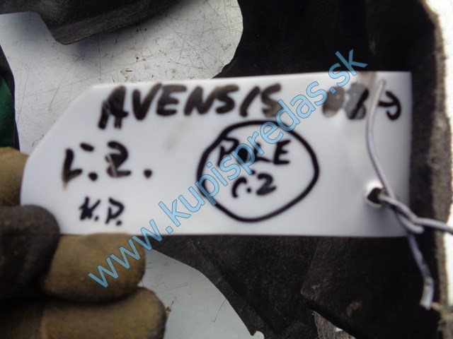 ľavý zadný podblatník na toyotu avensis t27 kombi, 65638-05030