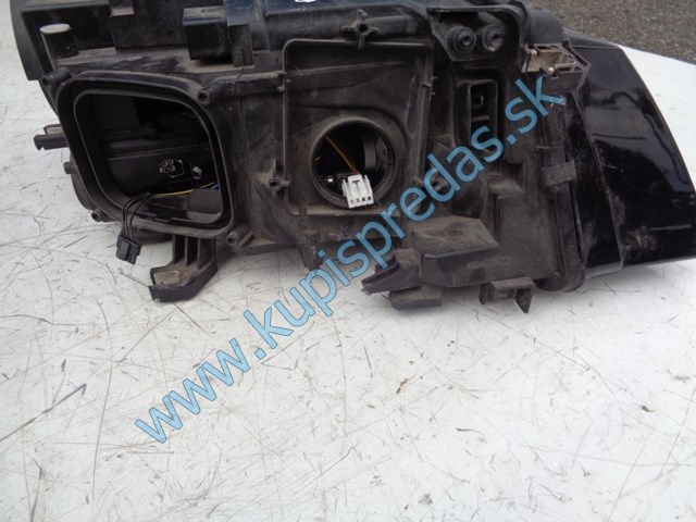 ľavý predný xenón na audi a4 B8, 8K0941003C, 