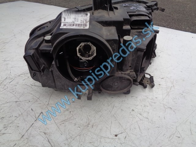 ľavý predný xenón na audi a4 B8, 8K0941003C, 