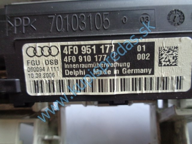 interiérové stropné svetlo na audi a6 C6, 4F0951177