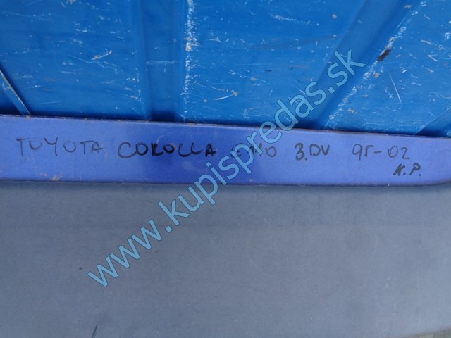 piate dvere na toyotu corollu e110 3oj dverovú, 