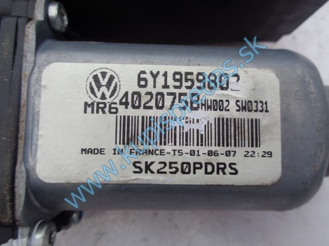 pravý predný motorček sťahovania okna na škodu fábiu II   440774fr