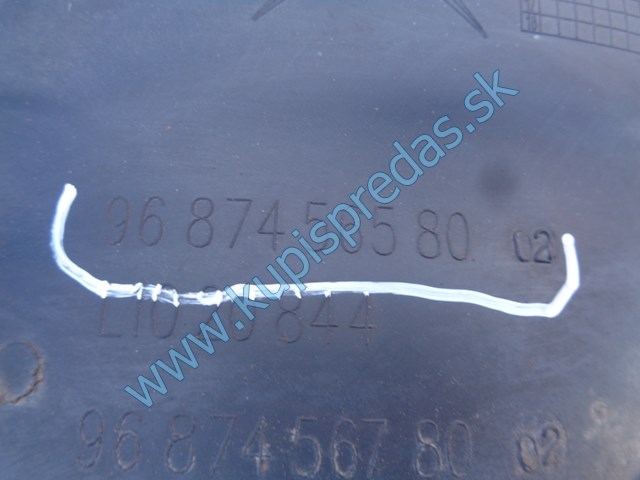pravý predný podblatník na citroen c4 B7, 9687456580