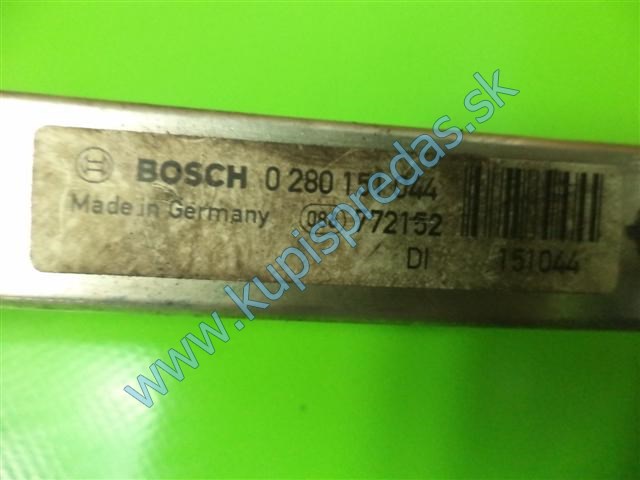 Vstrekovacia rampa OPEL CORSA B 1.0 X10XE