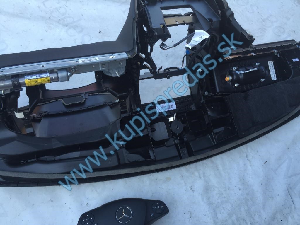 Palubná doska + airbagy MERCEDES C W204