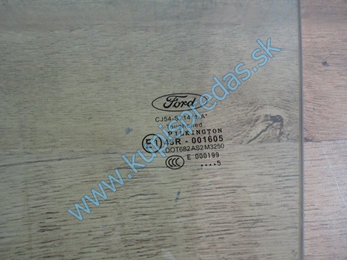 Predné ľavé bočné sklo FORD KUGA MK2 