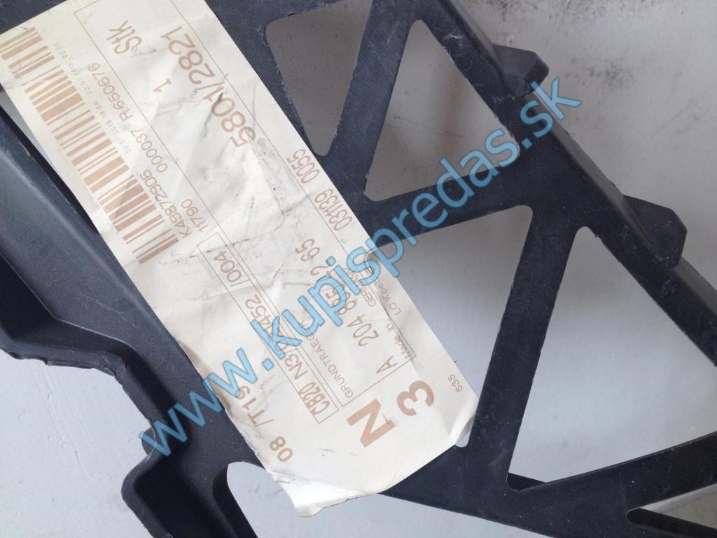 Pravý montážny držiak nárazníka MERCEDES C W204