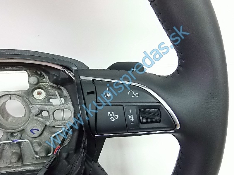 Vyhrievaný volant s lopatkami sekvenčného radenia Audi A8 4H DSG