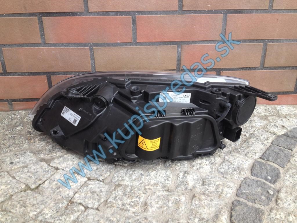 Predné pravé Xenon svetlo VOLVO V40 XC40