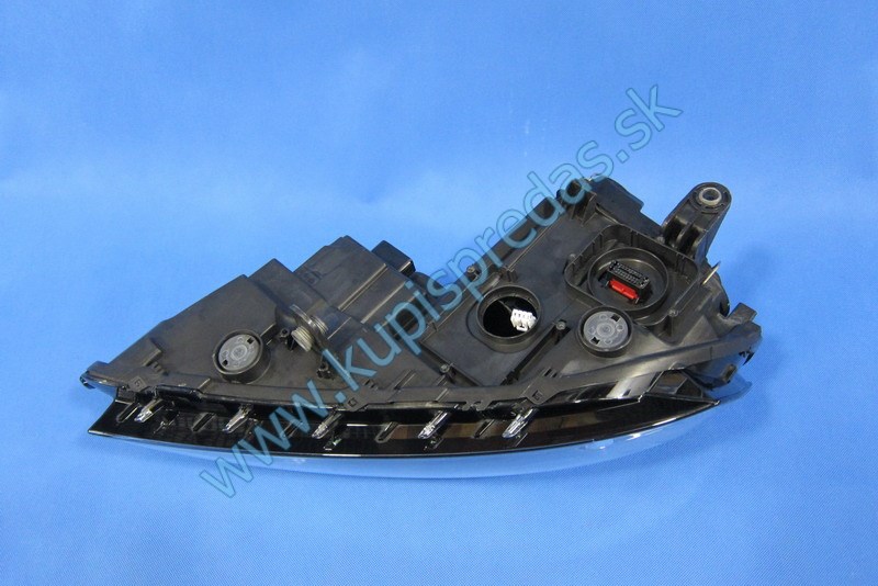 Predné pravé Bi Xenon LED svetlo VW PASSAT B7