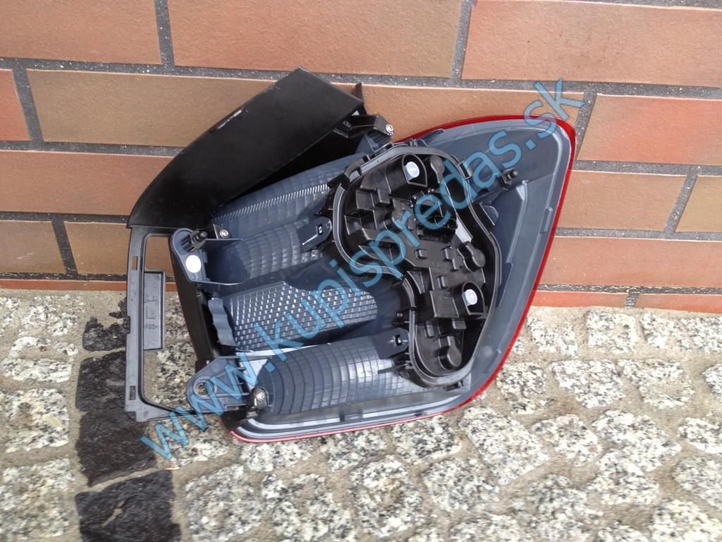 Zadné ľavé svetlo BMW 1 F20