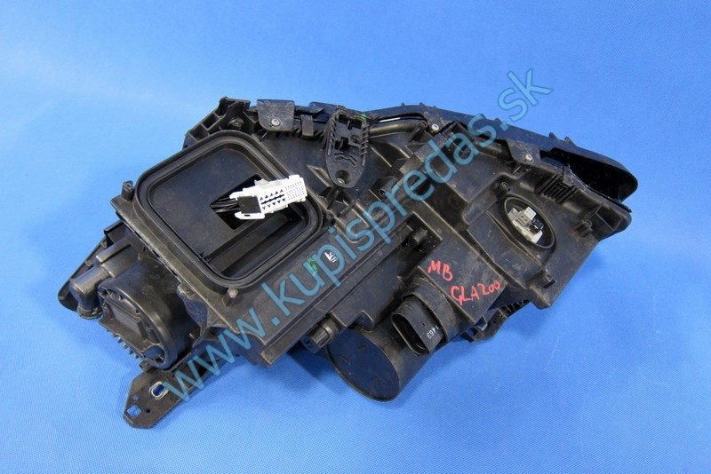 Predné pravé LED BI-XENON svetlo MERCEDES GLA W156