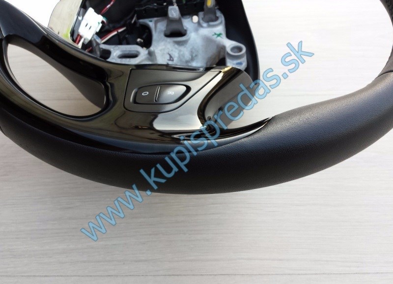 Volant RENAULT CAPTUR / CLIO IV